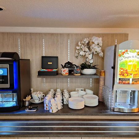 Brit Hotel Essentiel Tours Nord Екстериор снимка