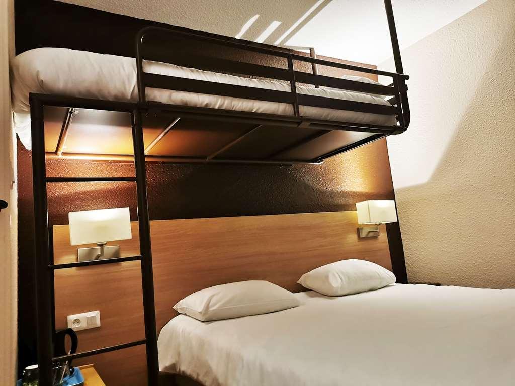 Brit Hotel Essentiel Tours Nord Екстериор снимка