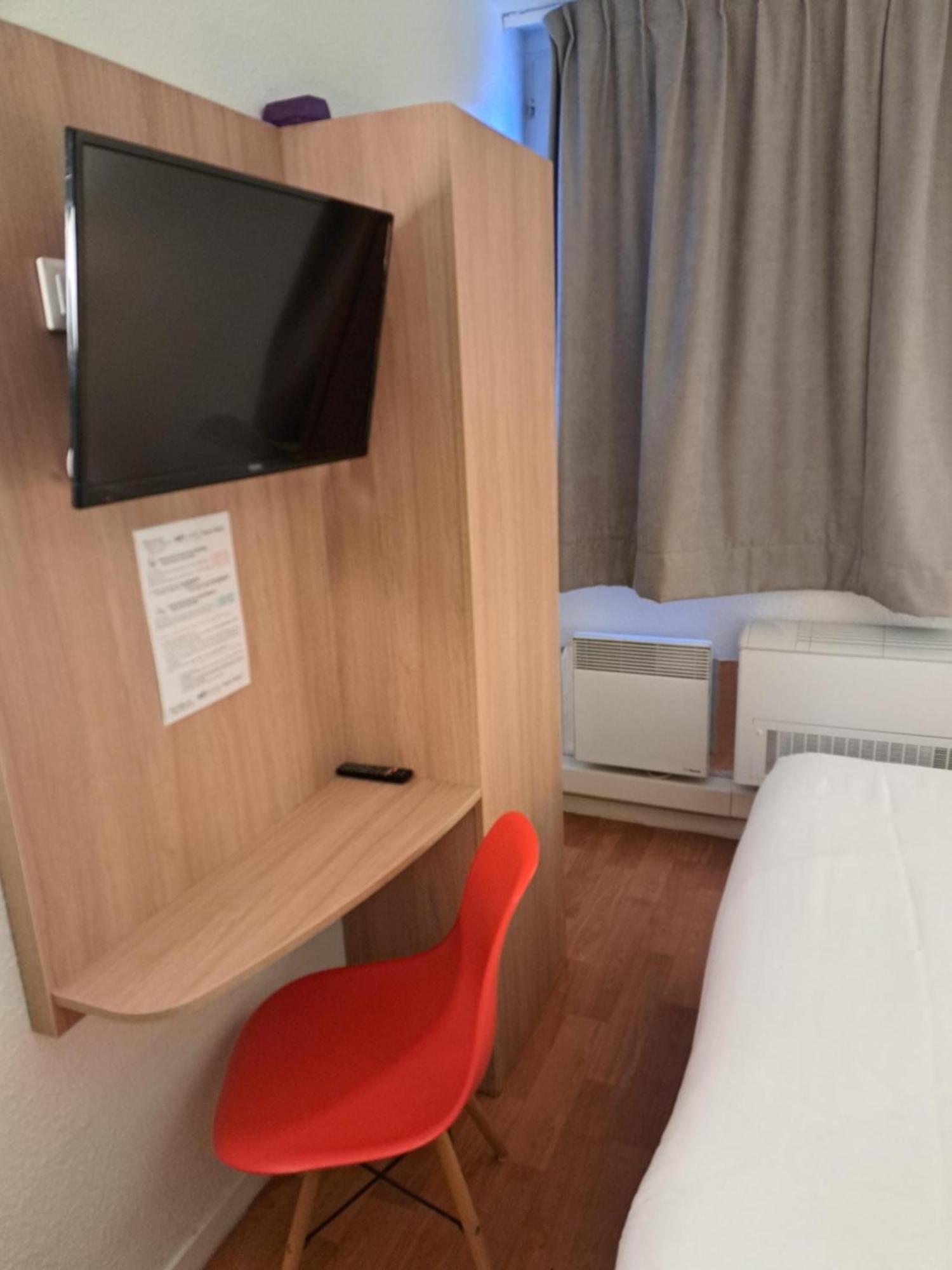 Brit Hotel Essentiel Tours Nord Екстериор снимка