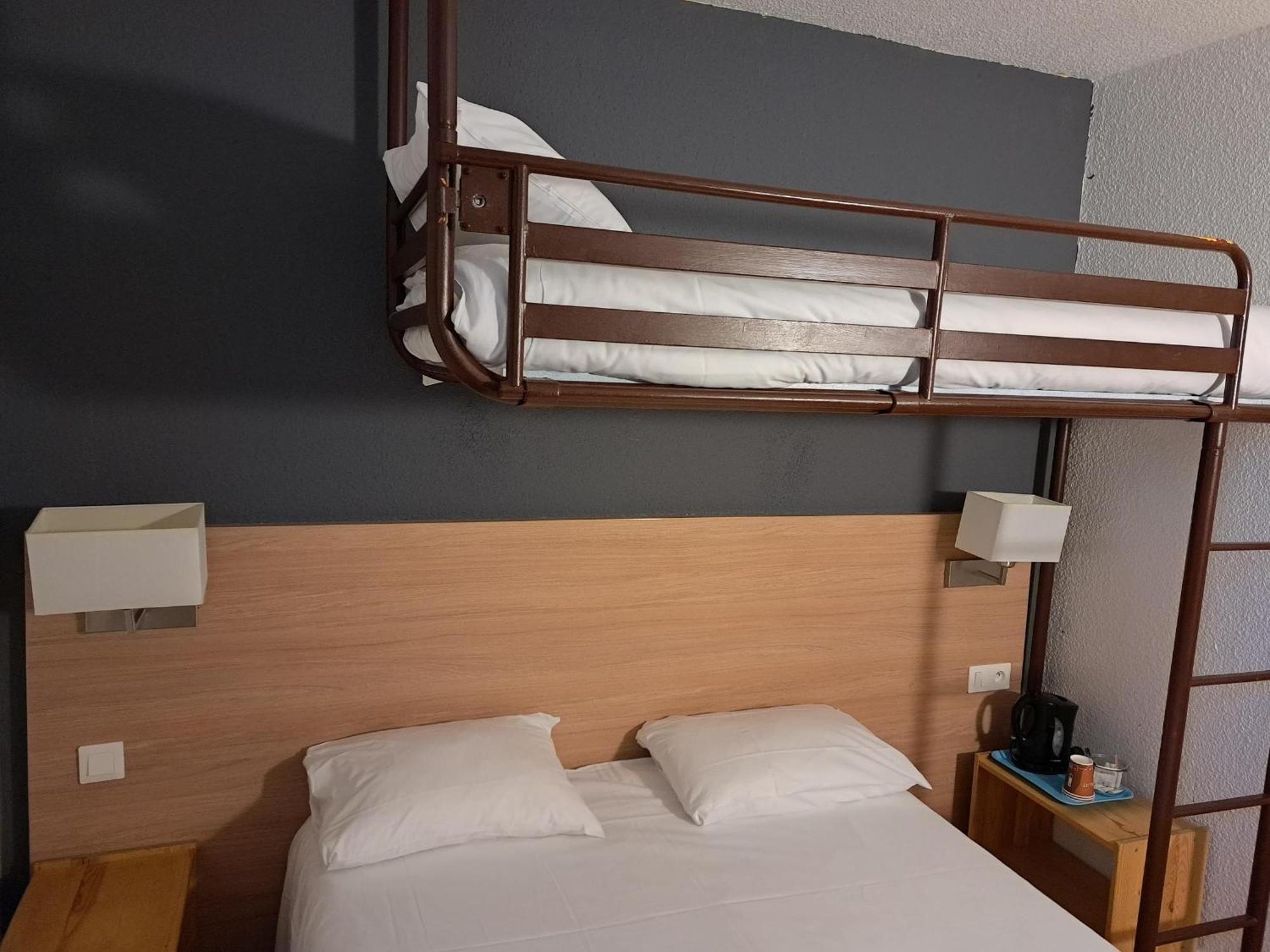 Brit Hotel Essentiel Tours Nord Екстериор снимка