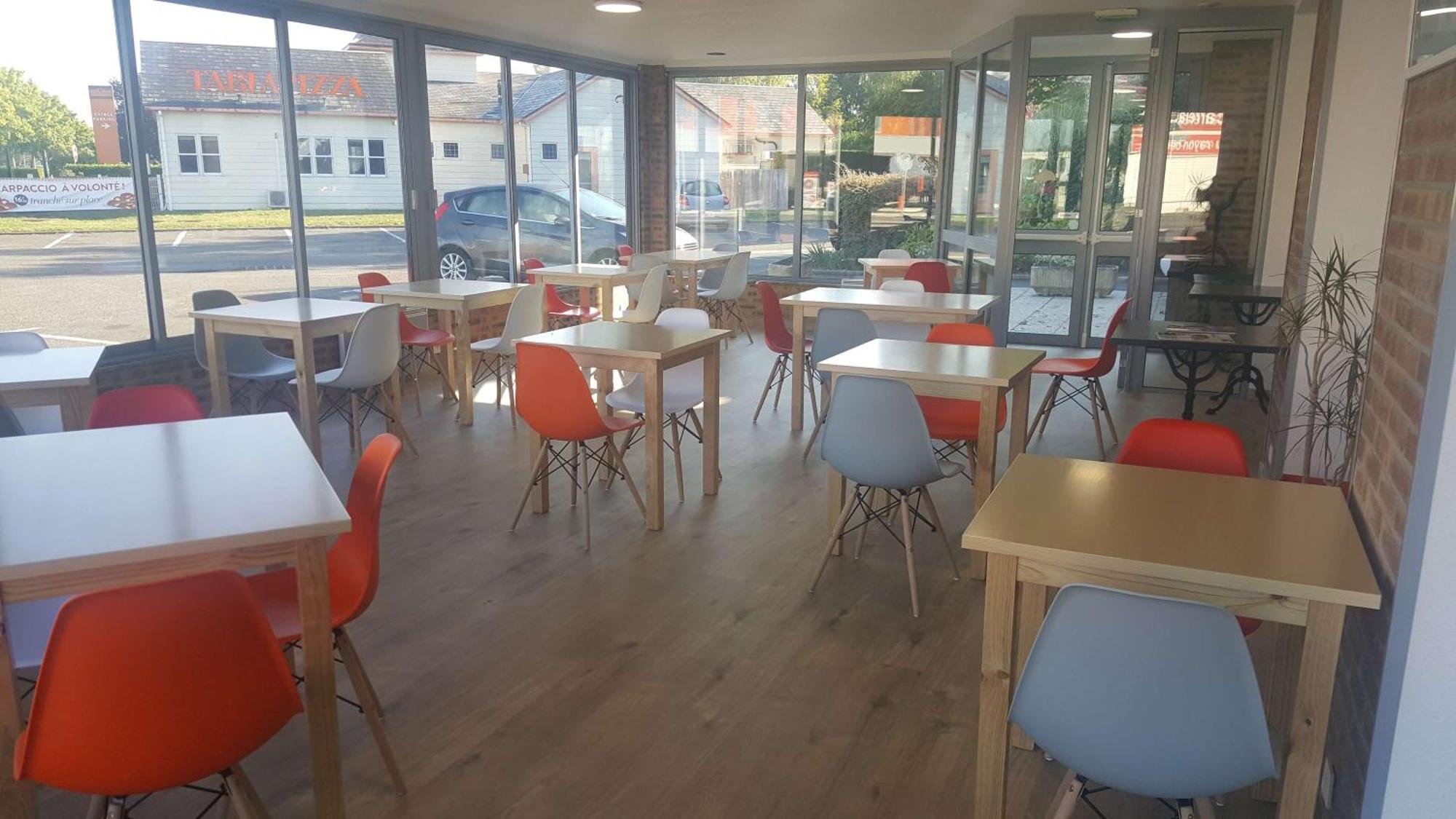 Brit Hotel Essentiel Tours Nord Екстериор снимка