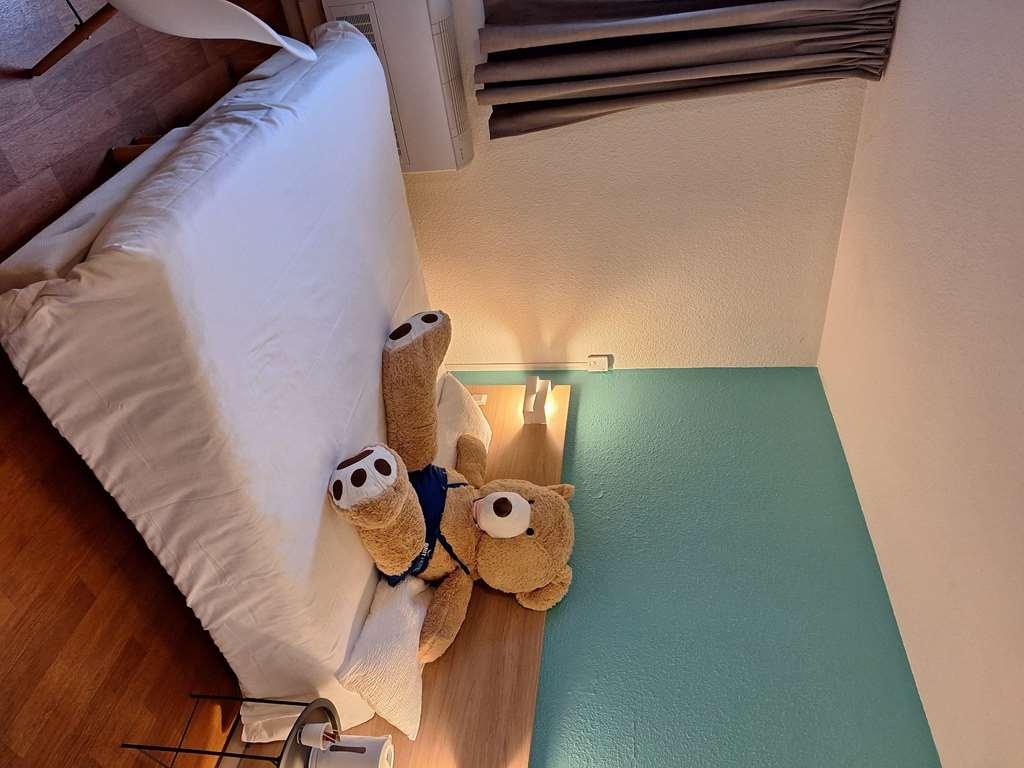 Brit Hotel Essentiel Tours Nord Стая снимка