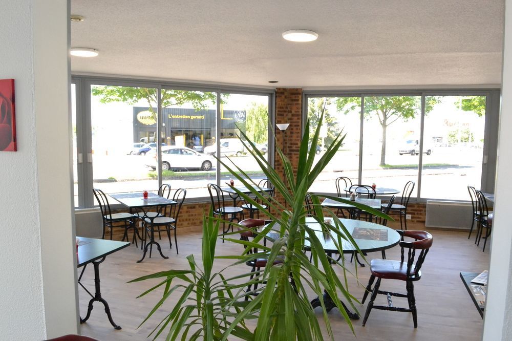 Brit Hotel Essentiel Tours Nord Екстериор снимка