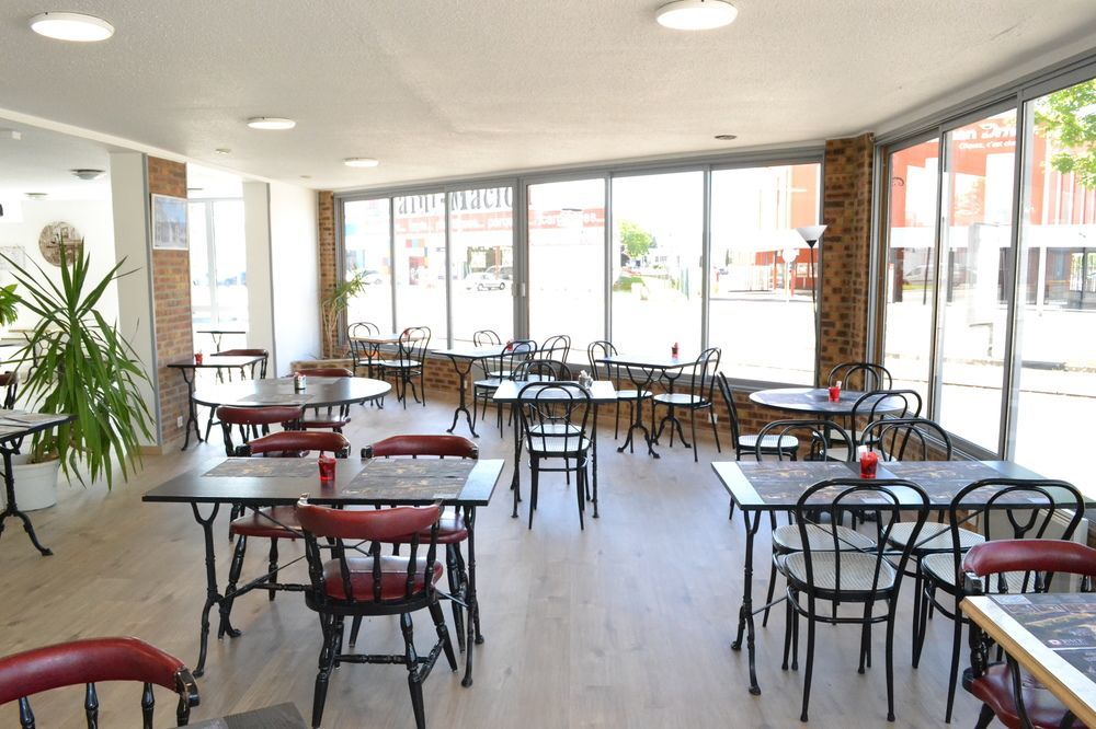 Brit Hotel Essentiel Tours Nord Екстериор снимка